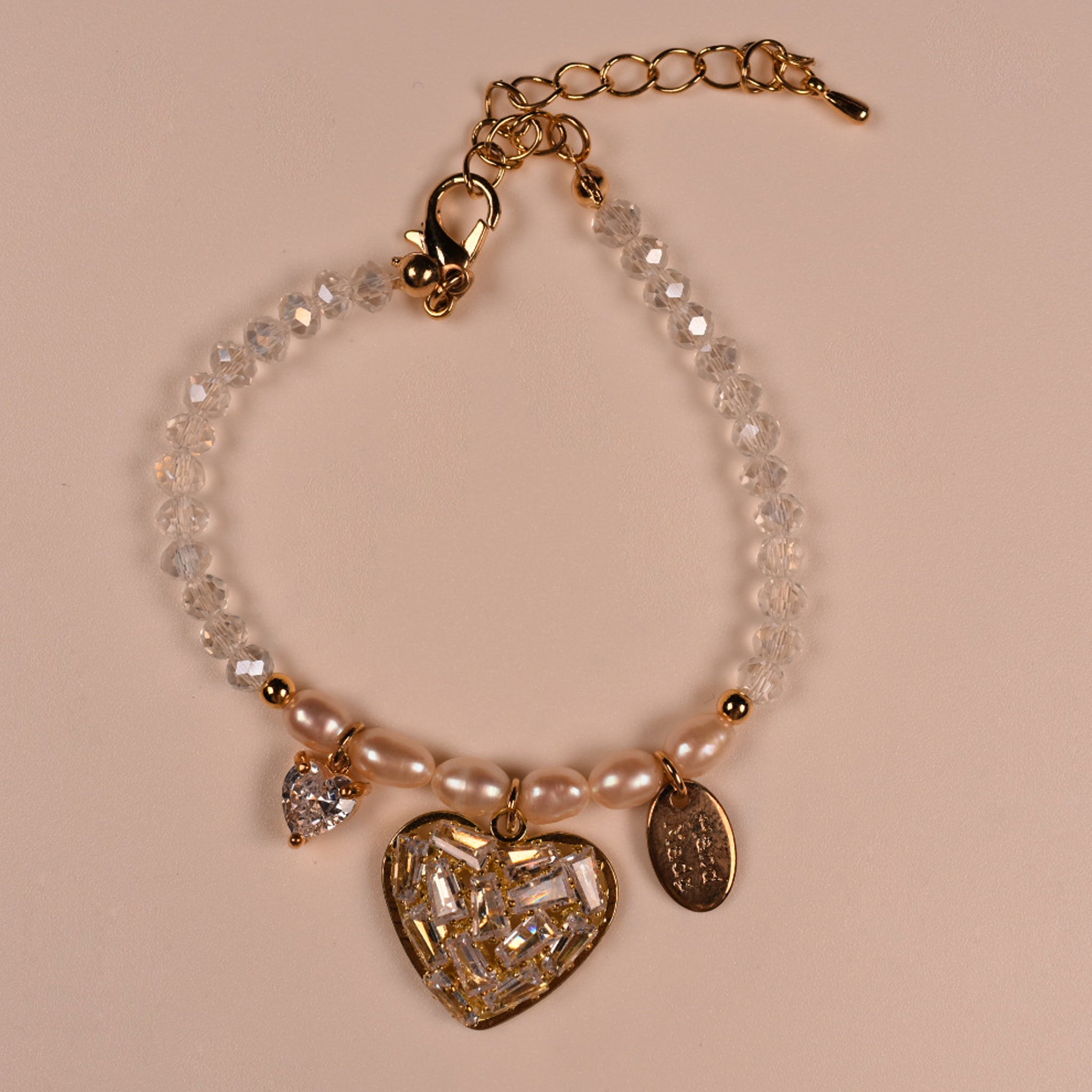 Pearls of Korea - The Flourscent Heart Bracelet